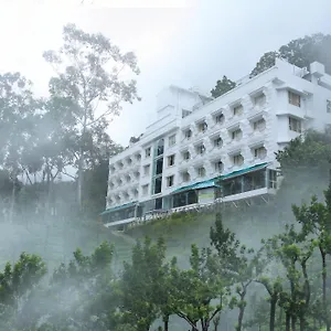 Misty Mountain 3*, Munnar India